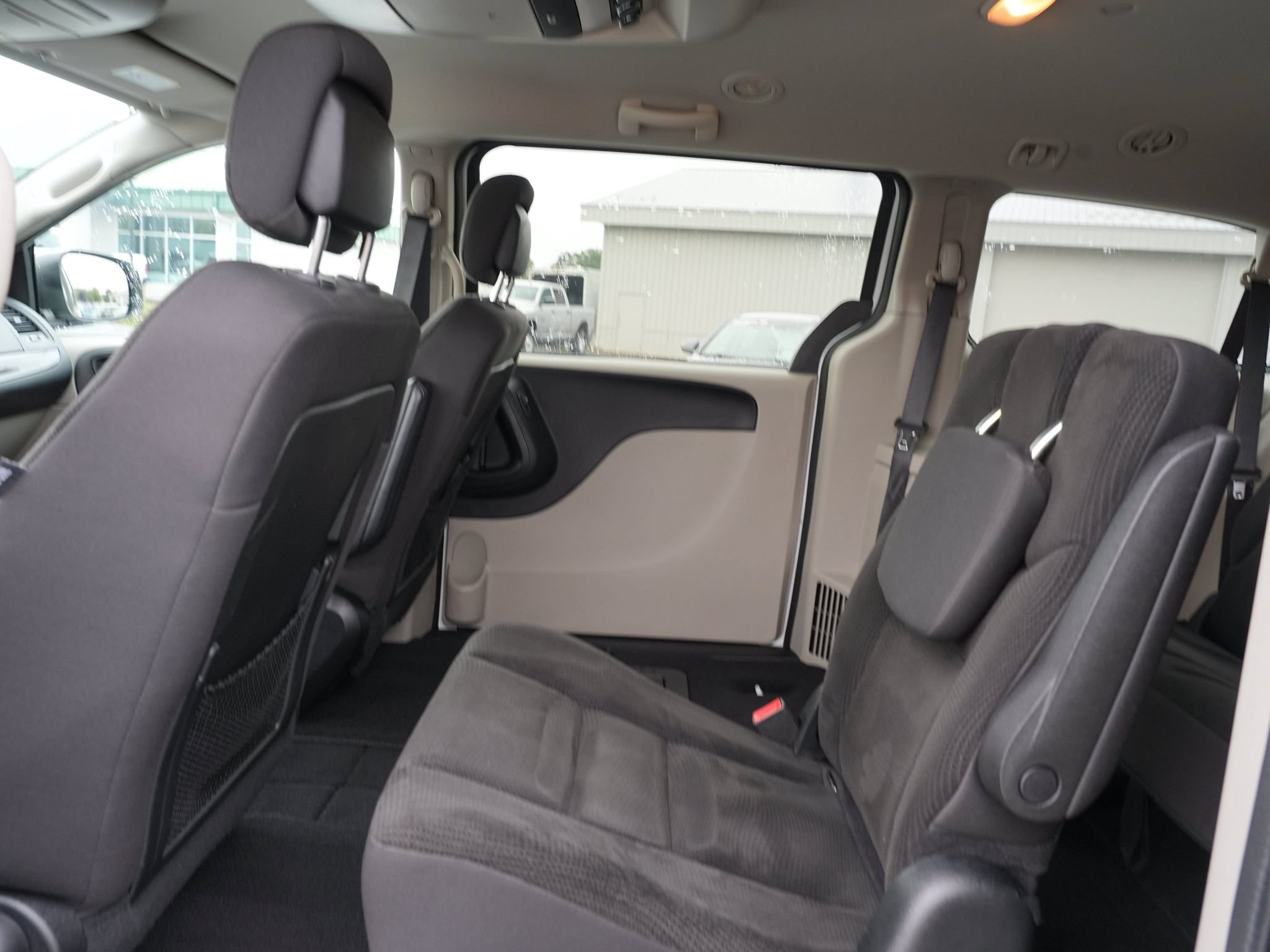 Used 2017 Dodge Grand Caravan SE w/ Power Window Group FWD image 19