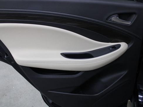 Used 2020 Buick Envision Premium image 20