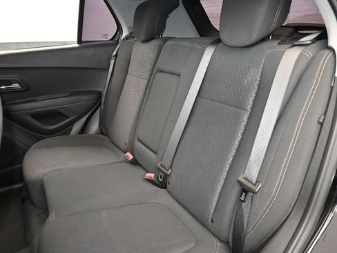 Used 2020 Chevrolet Trax LS image 24