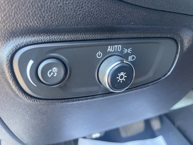 Used 2019 Chevrolet Equinox LT AWD/4WD image 17