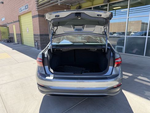 Used 2025 Volkswagen Jetta SE w/ Sunroof Package FWD image 34