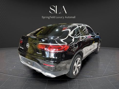 Used 2022 Mercedes-Benz GLC 300 4MATIC Coupe image 4