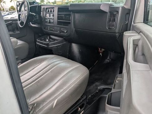 Used 2021 Chevrolet Express 2500 w/ Communications Package RWD image 12