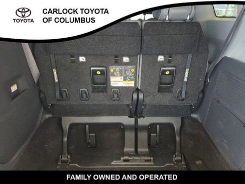 Used 2024 Toyota Sienna XLE FWD image 16
