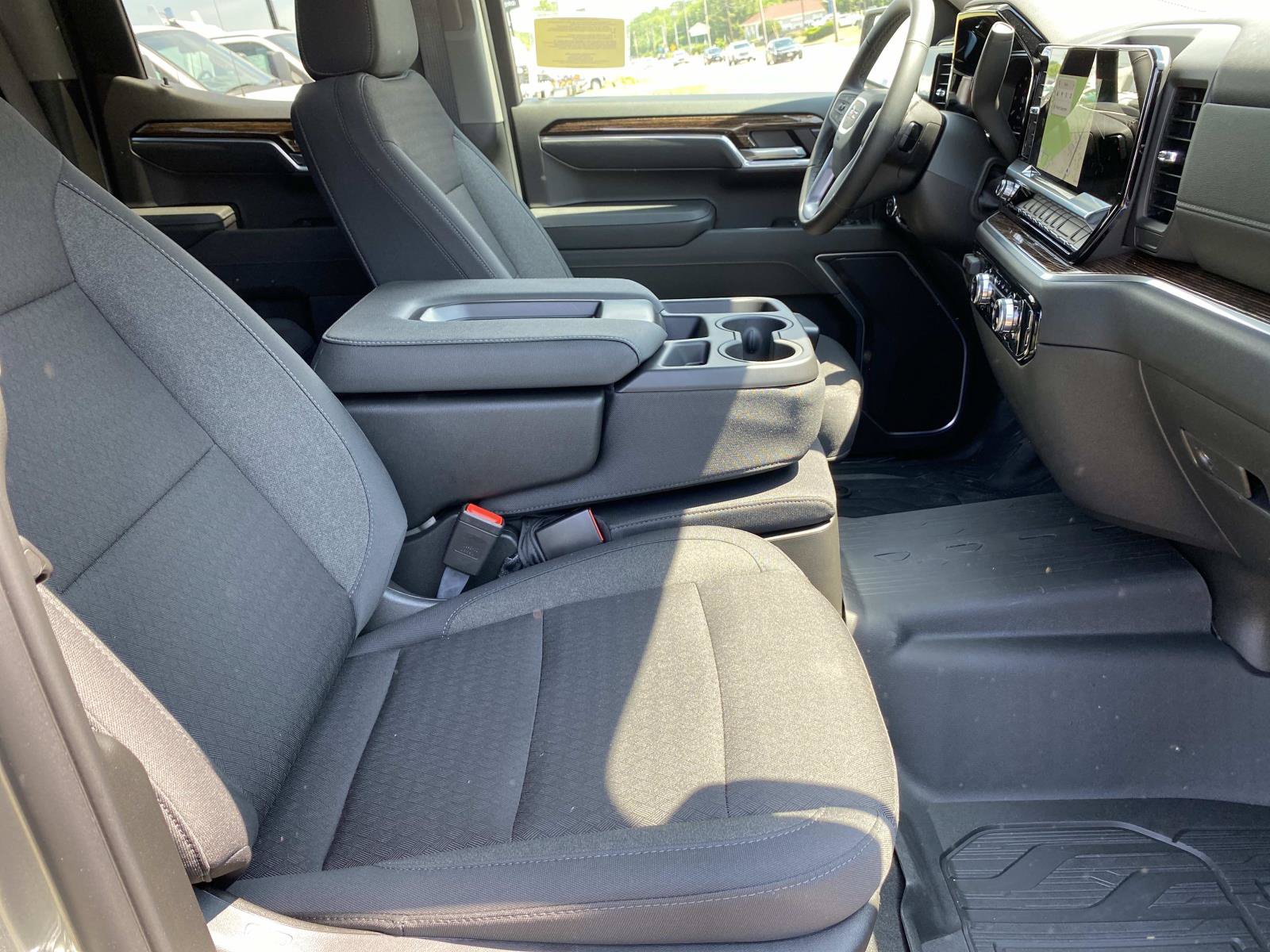 Used 2026 GMC Sierra 1500 SLE AWD/4WD image 21