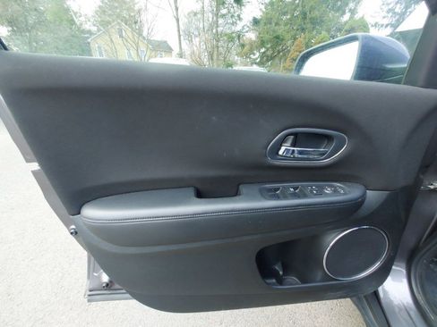 Used 2016 Honda HR-V EX image 8