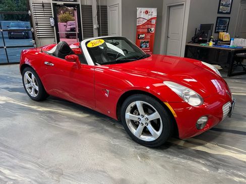 Used 2006 Pontiac Solstice Convertible w/ Premium Package RWD image 18