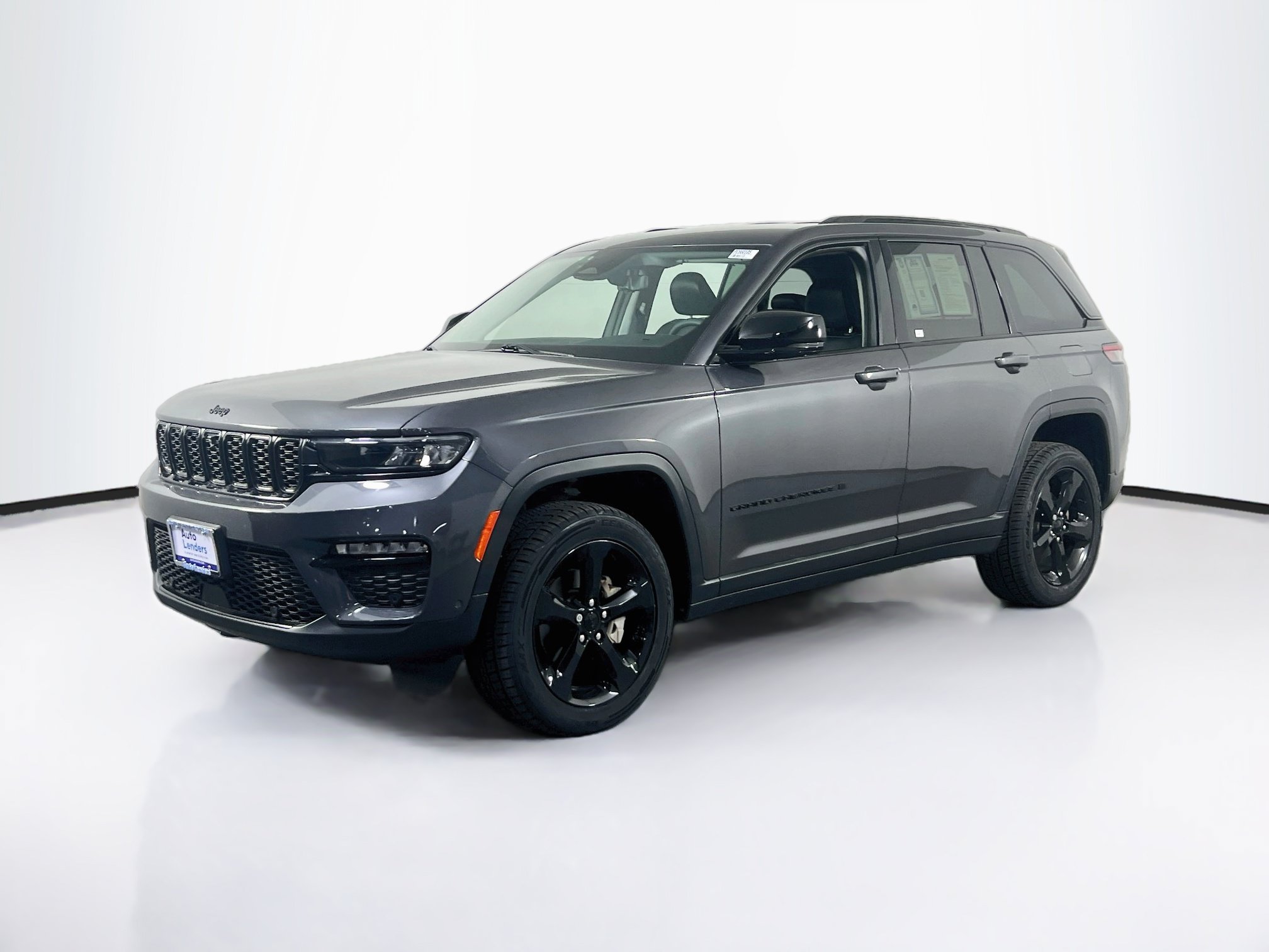 Used 2023 Jeep Grand Cherokee Limited w/ Luxury Tech Group II AWD/4WD image 1