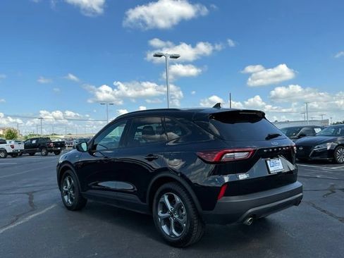 Used 2025 Ford Escape ST-Line FWD image 5