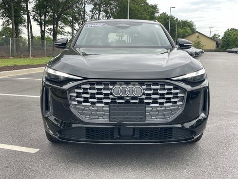 Used 2025 Audi Q5 Premium w/ Convenience Package AWD/4WD image 2