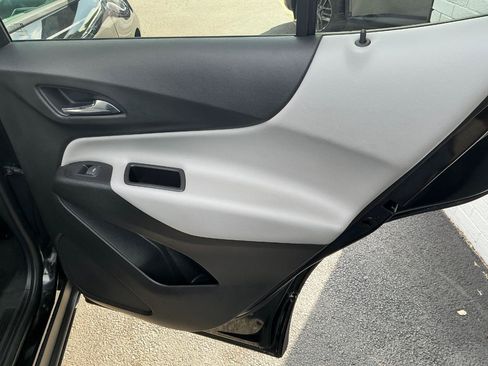 Used 2019 Chevrolet Equinox LS w/ LS Convenience Package FWD image 19