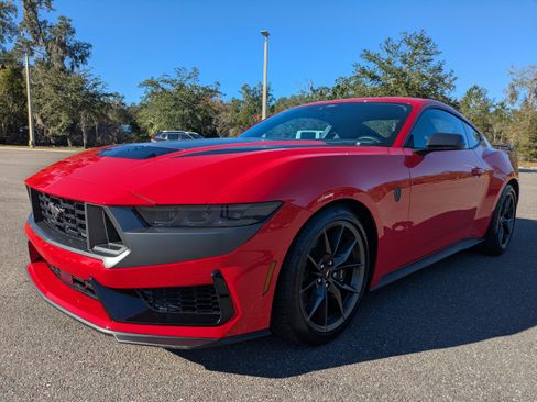 Used 2025 Ford Mustang Dark Horse image 8