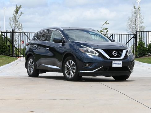 Used 2018 Nissan Murano SL w/ Cargo Package FWD image 2
