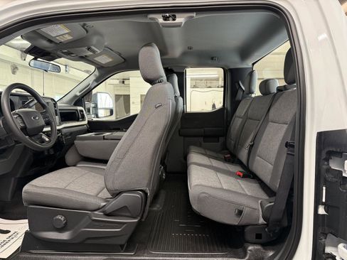 New 2026 Ford F250 XL w/ XL Chrome Package image 19