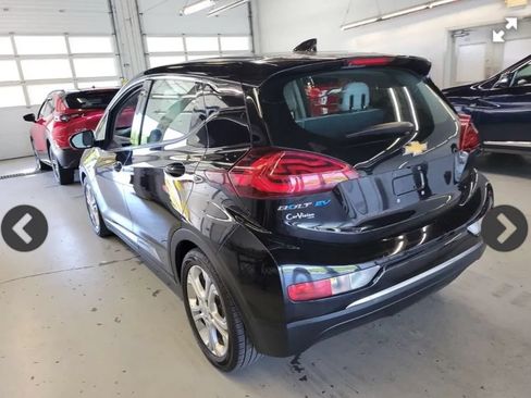 Used 2018 Chevrolet Bolt LT FWD image 9