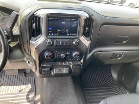 Used 2021 Chevrolet Silverado 1500 LT RWD image 16
