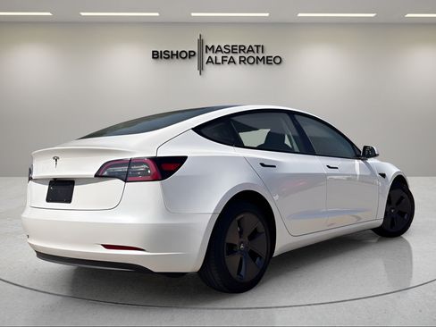 Used 2023 Tesla Model 3 Standard Range RWD image 5