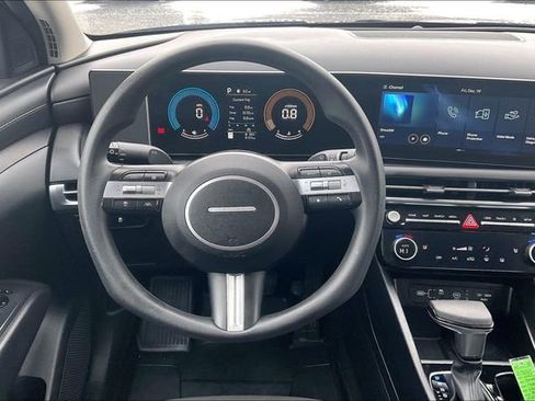 Certified 2025 Hyundai Tucson SEL image 6