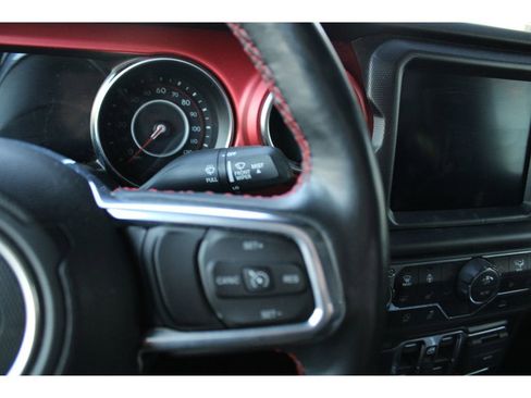 Certified 2022 Jeep Gladiator Rubicon w/ Cold Weather Group image 20