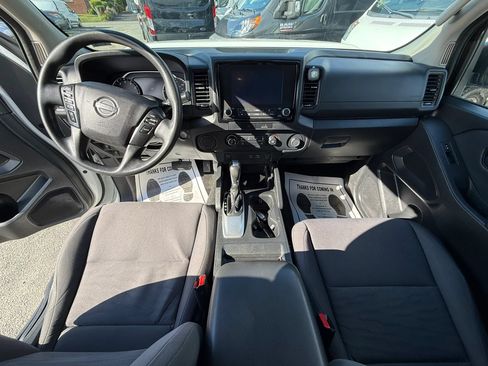 Used 2022 Nissan Frontier S RWD image 4