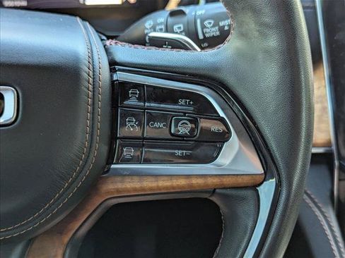 Used 2022 Jeep Grand Cherokee Summit AWD/4WD image 12