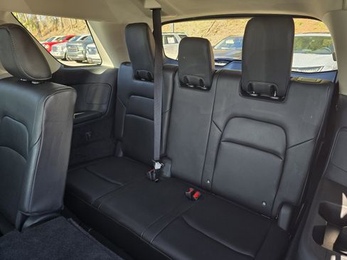 Used 2022 Nissan Pathfinder SL image 10