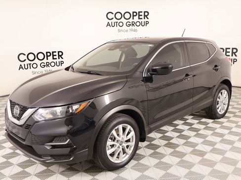 Used 2021 Nissan Rogue Sport S image 9