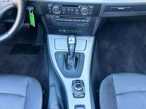Used 2013 BMW 328i Convertible RWD image 32