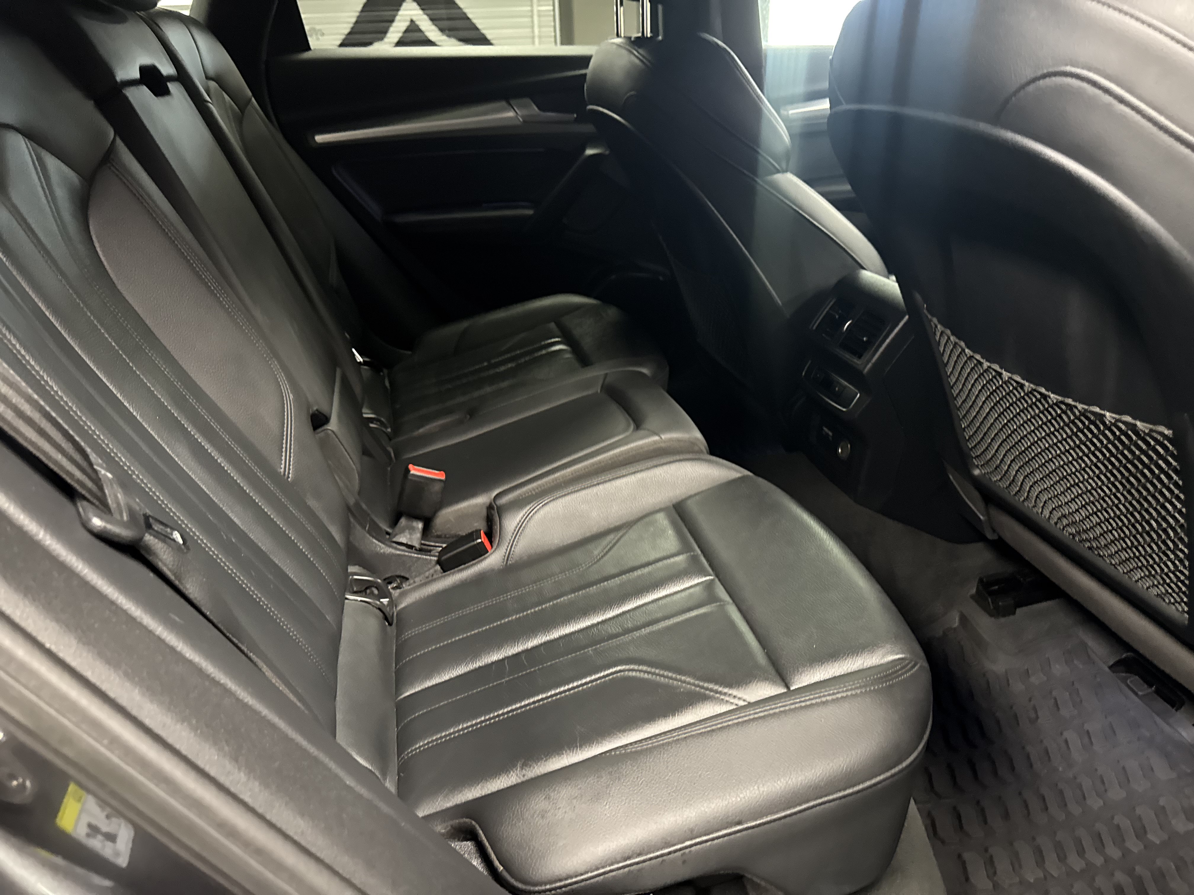 Used 2020 Audi Q5 2.0T Titanium Premium Plus AWD/4WD image 15