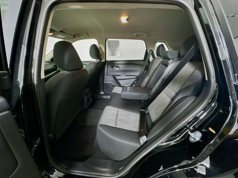 Used 2025 Nissan Rogue SV FWD image 26