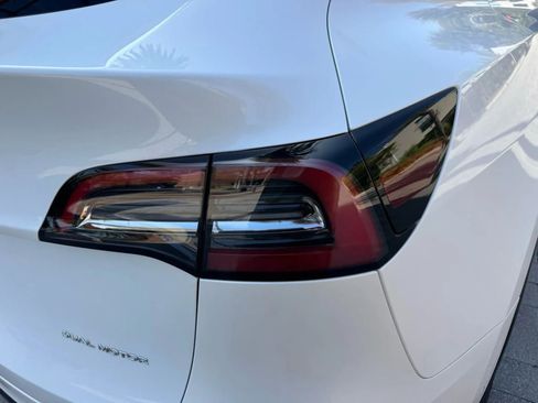 Used 2024 Tesla Model Y 2WD image 30
