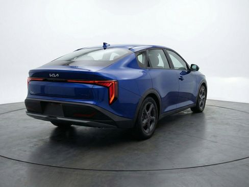 Used 2025 Kia K4 LXS image 9