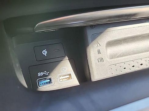 Used 2024 Genesis GV80 2.5T w/ Prestige Package image 19