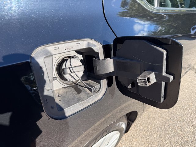 Used 2024 Nissan Sentra S FWD image 29
