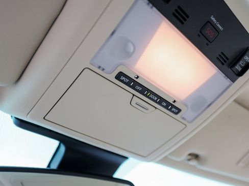 Used 2013 Lexus LS 460 image 21