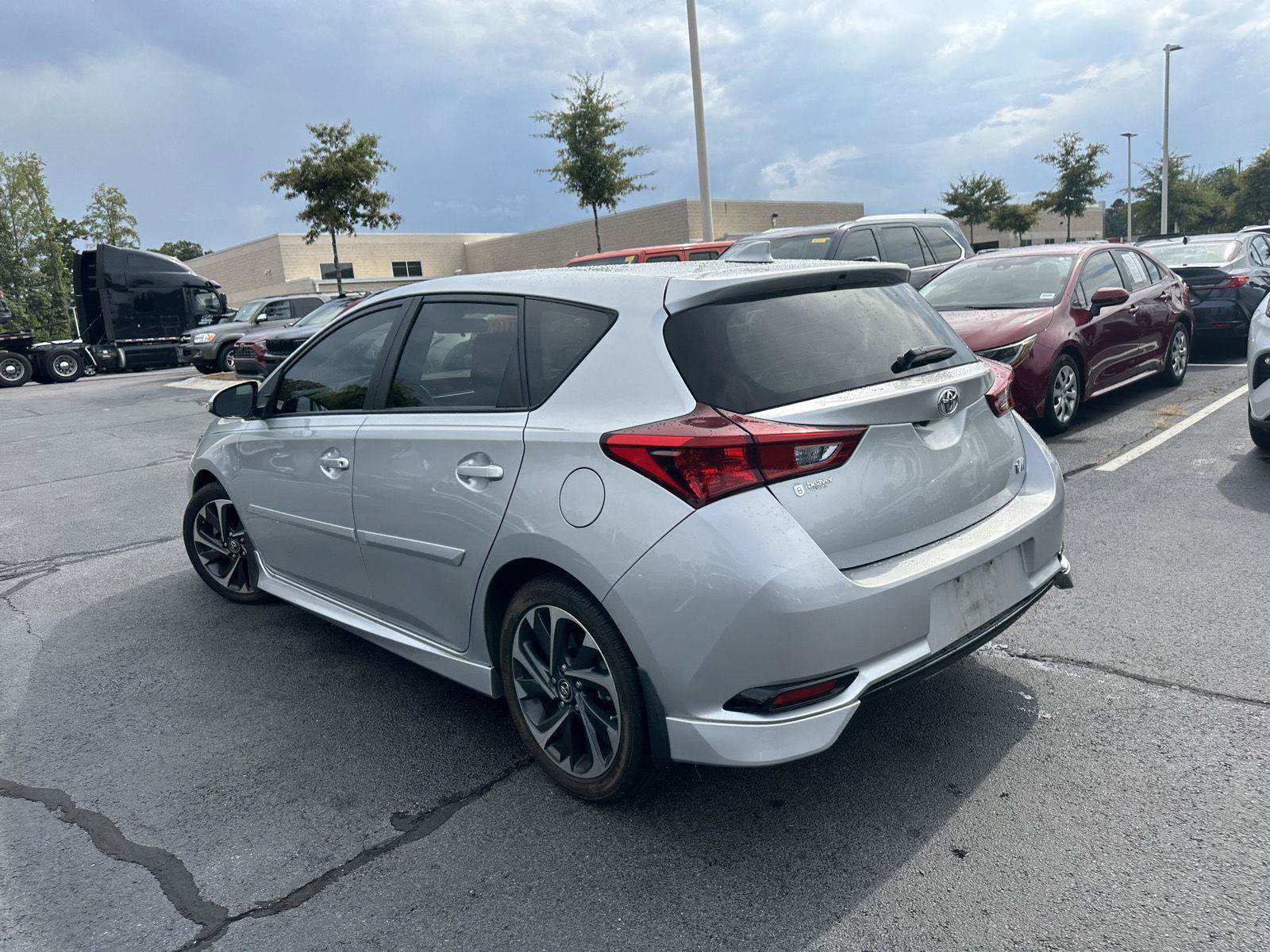 Used 2017 Toyota Corolla iM FWD image 8