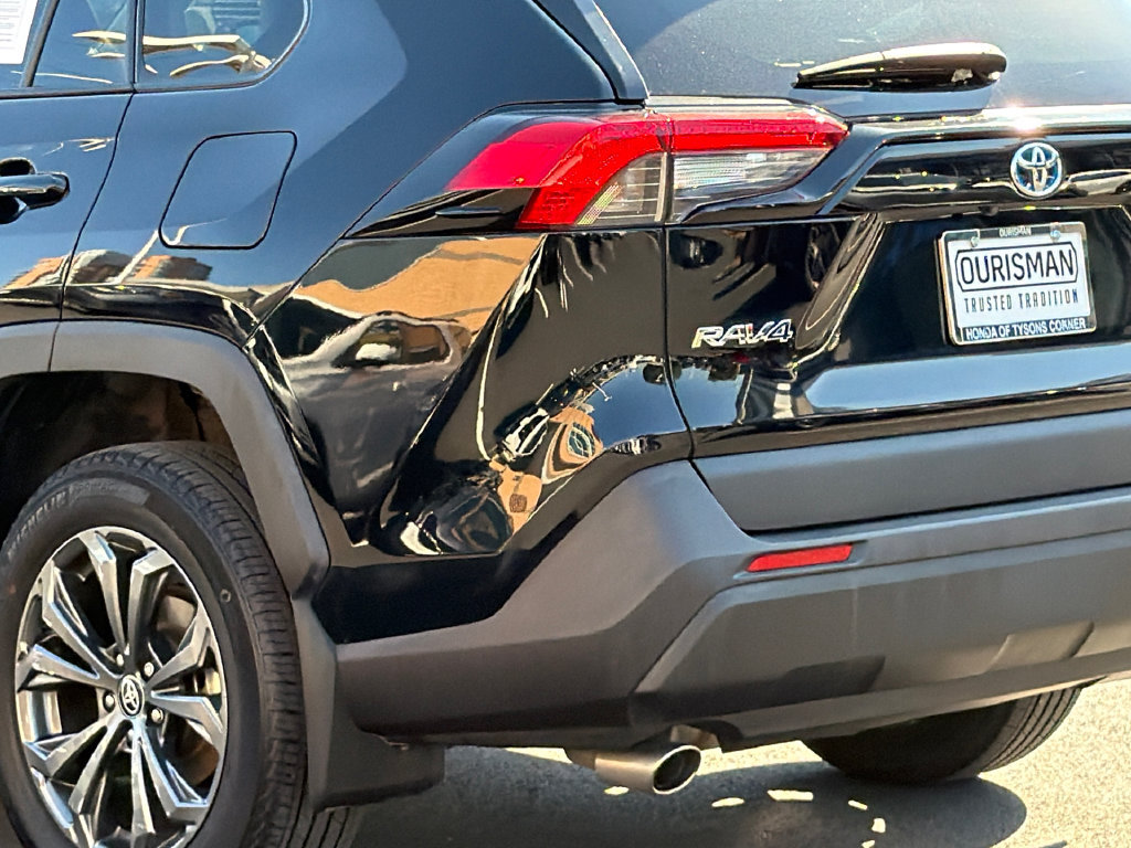 Used 2024 Toyota RAV4 XLE Premium w/ Weather Package AWD/4WD image 6
