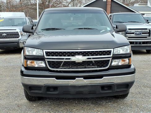Used 2006 Chevrolet Silverado 1500 LT w/ Light Duty Power Package image 2