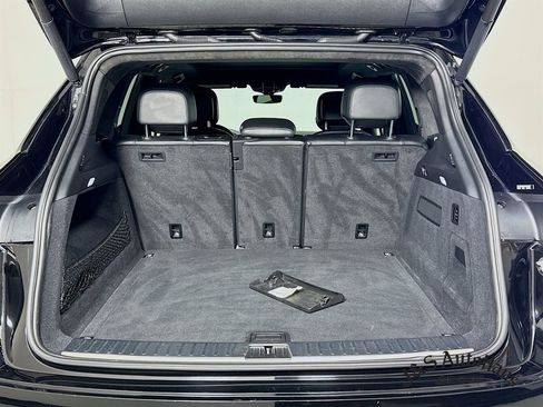 Used 2020 Porsche Cayenne Turbo w/ Assistance Package image 33