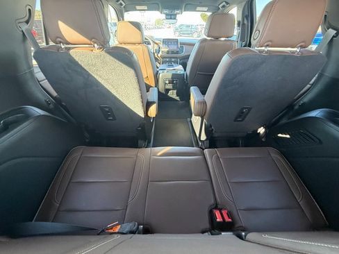 Used 2023 Chevrolet Tahoe High Country image 17