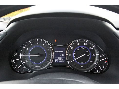 Used 2016 INFINITI QX80 4WD w/ Deluxe Technology Package image 8