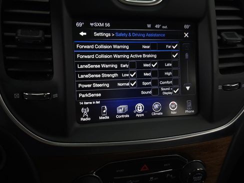 Used 2016 Chrysler 300 C Platinum w/ Safetytec Plus Group image 21