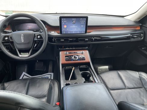 Used 2024 Lincoln Aviator Reserve w/ Equipment Group 201A AWD/4WD image 15