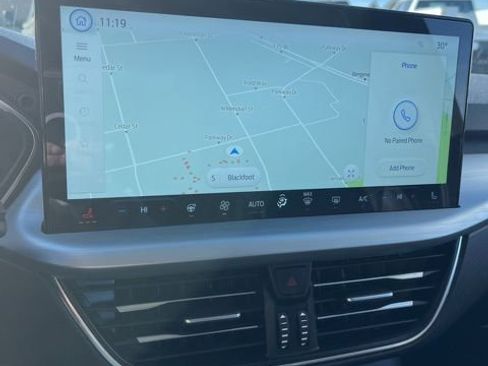 Used 2025 Ford Escape Platinum image 37