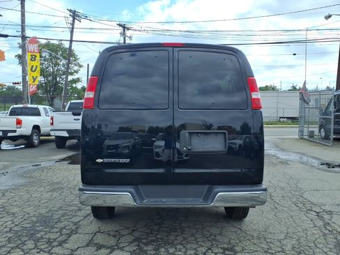 Used 2025 Chevrolet Express 3500 LT w/ LT Preferred Equipment Group RWD image 6
