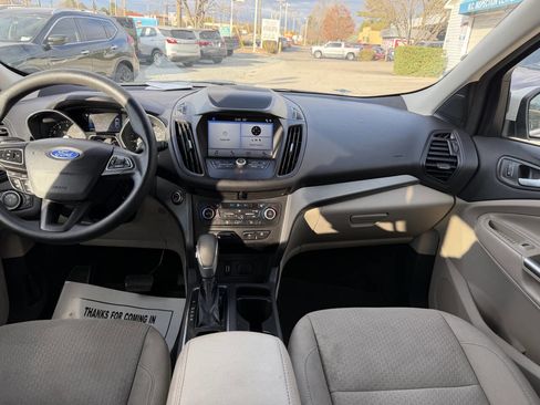 Used 2019 Ford Escape SE image 29