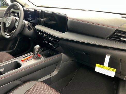 New 2026 Nissan Kicks SR image 24