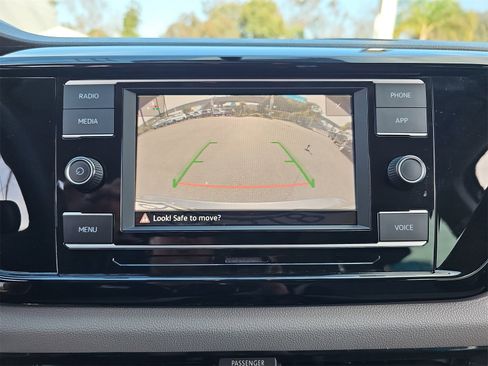 Used 2022 Volkswagen Taos S image 22