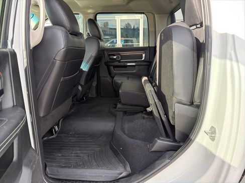 Used 2018 RAM 2500 Laramie image 32