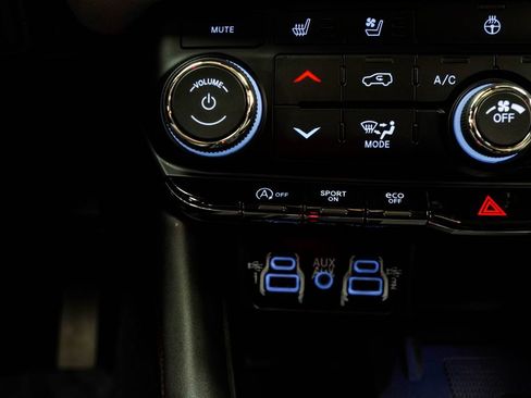 Used 2024 Dodge Durango GT AWD/4WD image 31